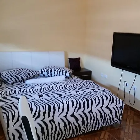 Maca Apartment *